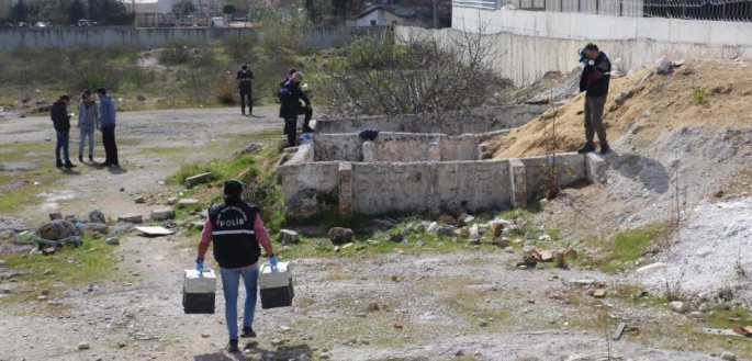 ANTALYA'DA ŞEHRİN GÖBEĞİNDE CESET BULUNDU