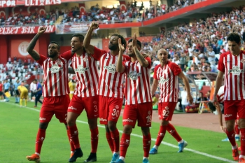 ANTALYASPOR EZDİ GEÇTİ