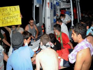 <font color=red>HÜKÜMET'E İLGİNÇ PROTESTO AFİŞİ !</font>