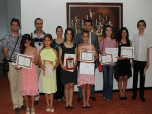 <font color=red>AÜ ANTALYA DEVLET KONSERVATUVARI’NA ÖDÜL</font>