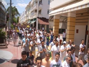 <font color=red>KEMER ESNAFINDAN PROTESTO </font>