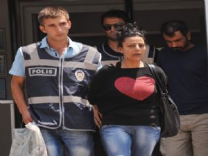 <font color=red>ANTALYA'DA KONTÖR ÇETESİ 40 BİN LİRA KAPTI</font>