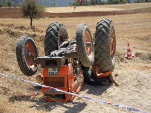 <font color=red>ANTALYA'DA TRAKTÖR KAZASI : 1 ÖLÜ</font>