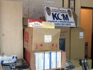 <font color=red>ALANYA’DA 24 BİN 400 PAKET KAÇAK SİGARA VE PURO </font>