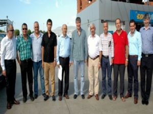 <font color=red>MENDERES TÜREL “HALKIN ARASINDA HALKLA BİRLİKTEYİZ