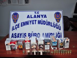 ANTALYA'DA KÜÇÜK HIRSIZLAR YAKALANDI