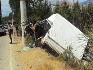 ANTALYA ELMALI'DA KAZA : 1 AĞIR YARALI