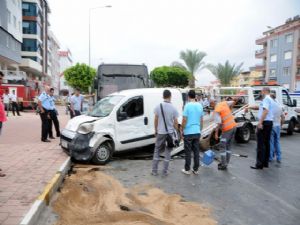 ANTALYA’DA ZİNCİRLEME KAZA : 5 YARALI