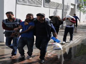 ALANYA'DA UYUŞTURUCU KURYESİ 4 KİŞİ YAKALANDI