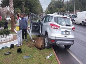 ALANYA'DA KAZA : 3 YARALI