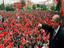 BAHÇELİ 'AKP'YE GÖRE TÜRK OLMAK SUÇTUR'