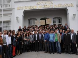 ANTALYA'LI KUAFÖRLERDEN PROTESTO